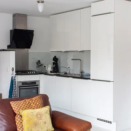 Lovely Cozy Houseboat Rembrandt, Old Centre ספינת מלון