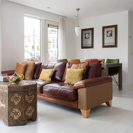 Lovely Cozy Houseboat Rembrandt, Old Centre * ליידן