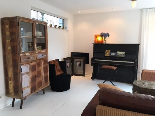 Πλωτό κατάλυμα Lovely Cozy Houseboat Rembrandt, Old Centre *