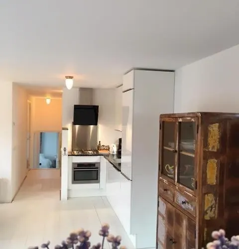 Πλωτό κατάλυμα Lovely Cozy Houseboat Rembrandt, Old Centre