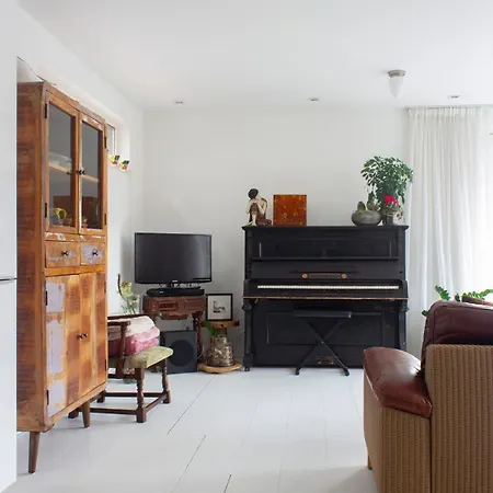 Lovely Cozy Houseboat Rembrandt, Old Centre Tekne Leiden