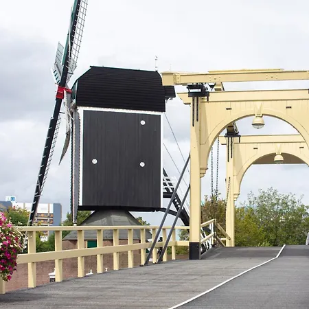 Lovely Cozy Houseboat Rembrandt, Old Centre *